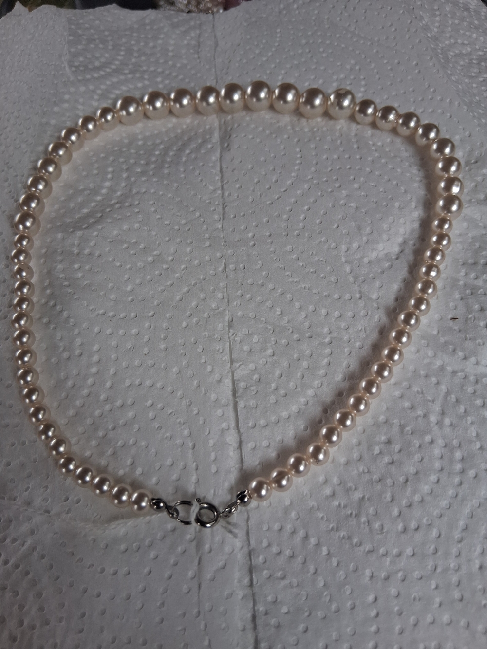 Classic Pearl Necklace with Silver Clasp - Ivory Pearls